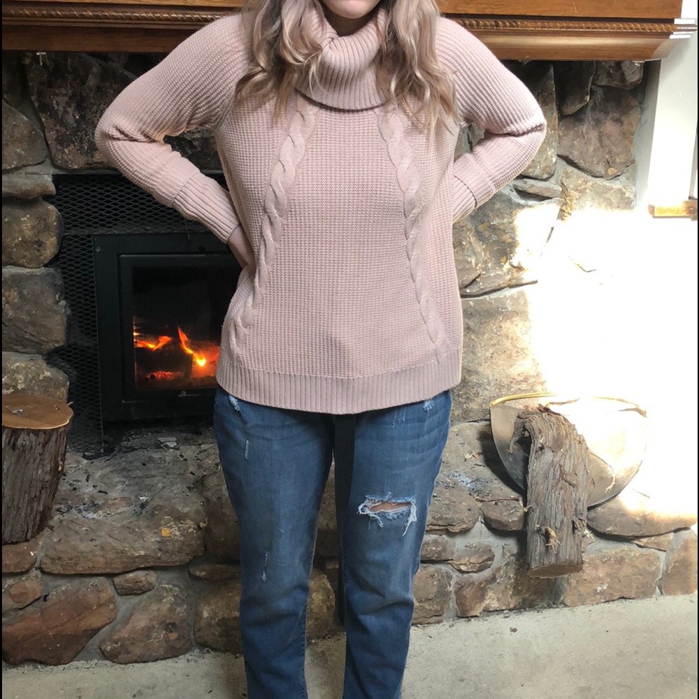 Cute print sweater!